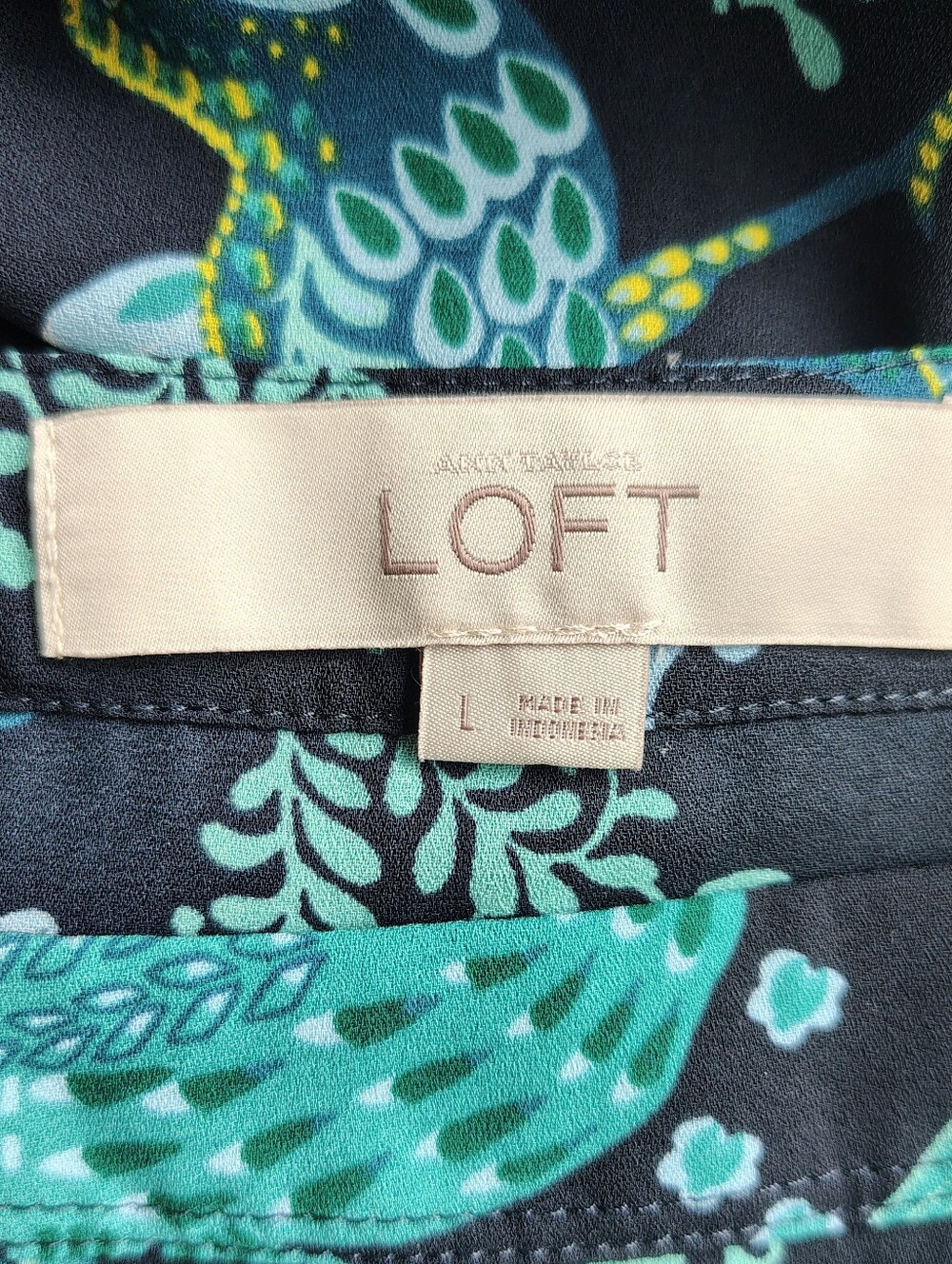 LOFT Peacock Top Large Blue Teal Long Sleeve Pleated Lightweight Flowy Relaxed - Picture 6 of 7